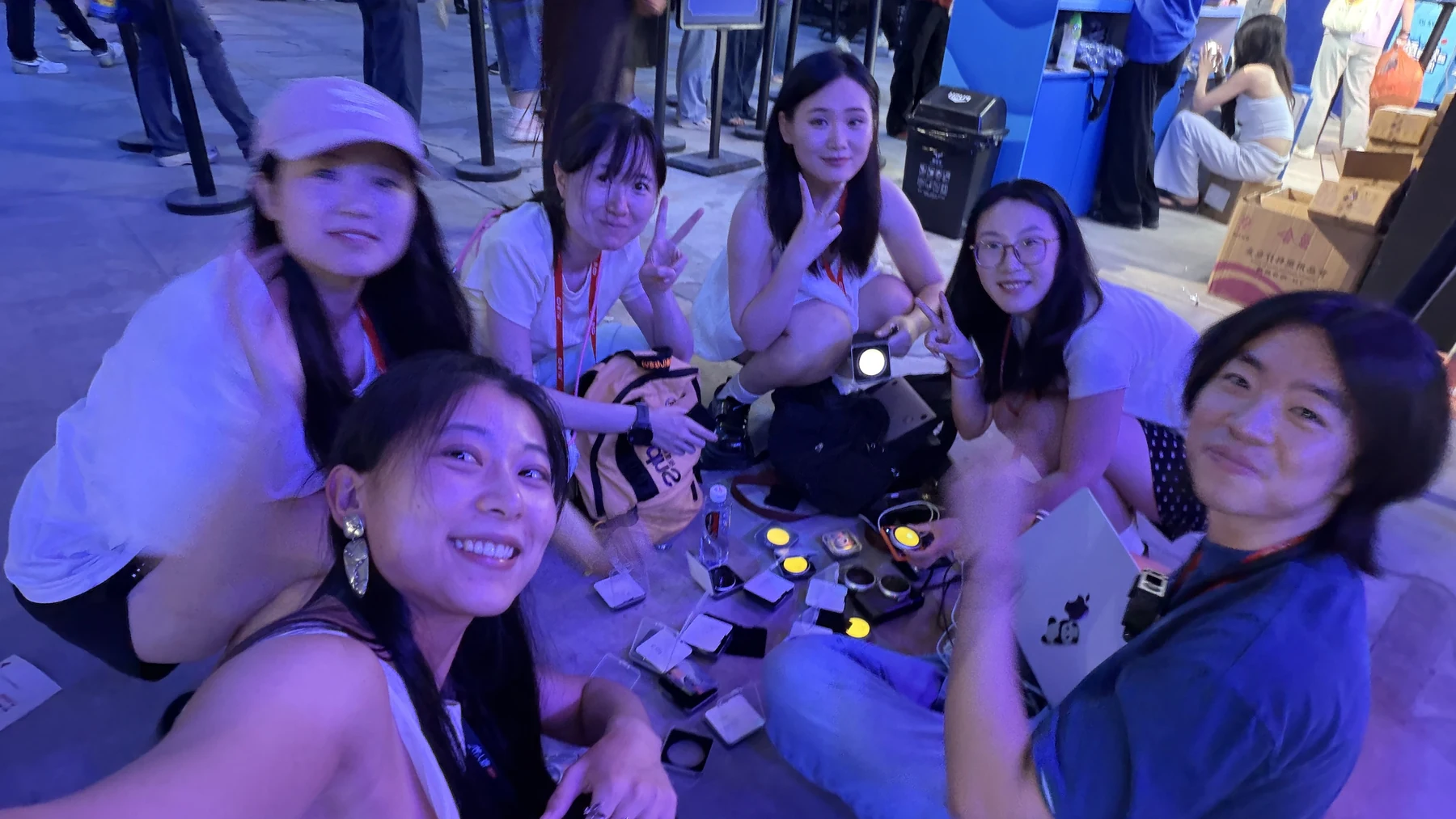 回声项目资料中的线下活动现场